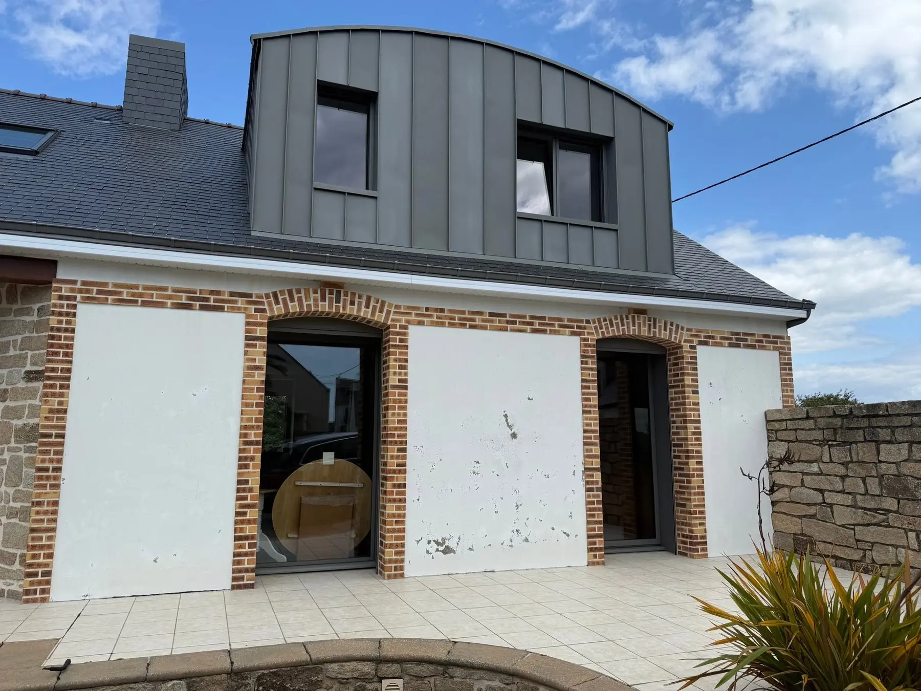 Rénovation : fenêtres et lucarne en zinc