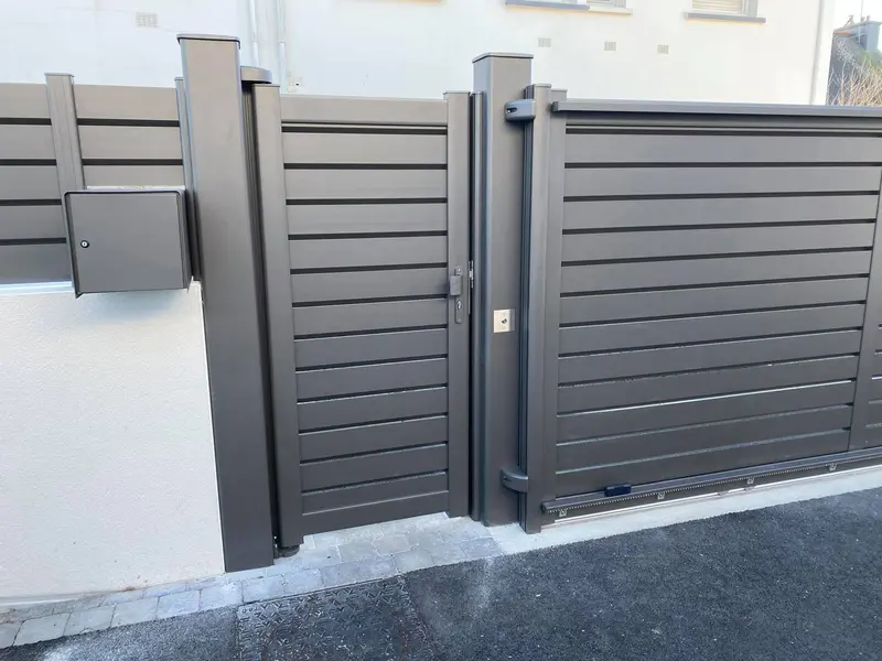 Portail et portillon aluminium