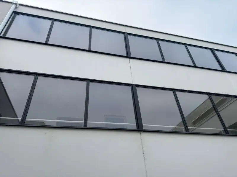 Bandeaux vitrés en façade