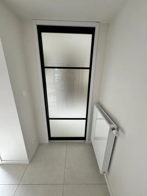 Porte vitrée style atelier